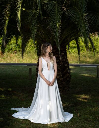 VESTIDO ATELIER CON PROFUNDO ESCOTE