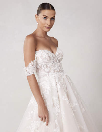 escote corazón delantero en vestido de novia coruña