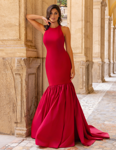 un vestido de invitada chic