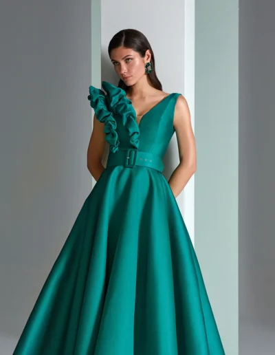 vestido de madrina impecable